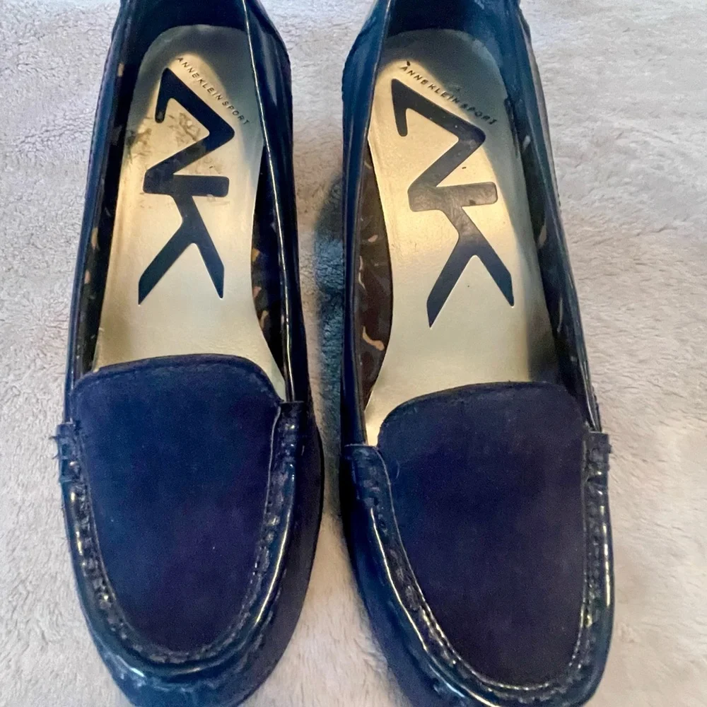 Anne Klein Women's Dark Blue Wedge Loafers size 8.5 M